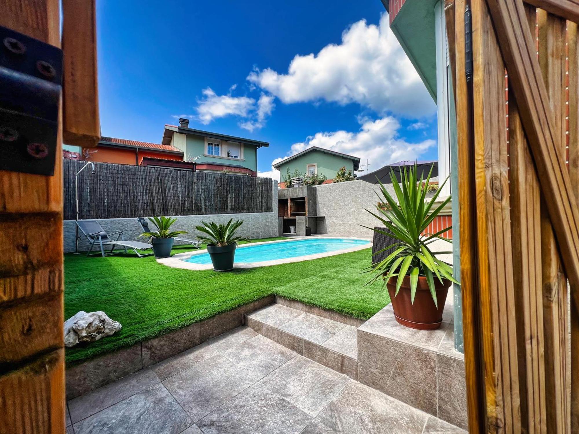 Villa La Casuca De Logan Castro Urdiales Exterior foto